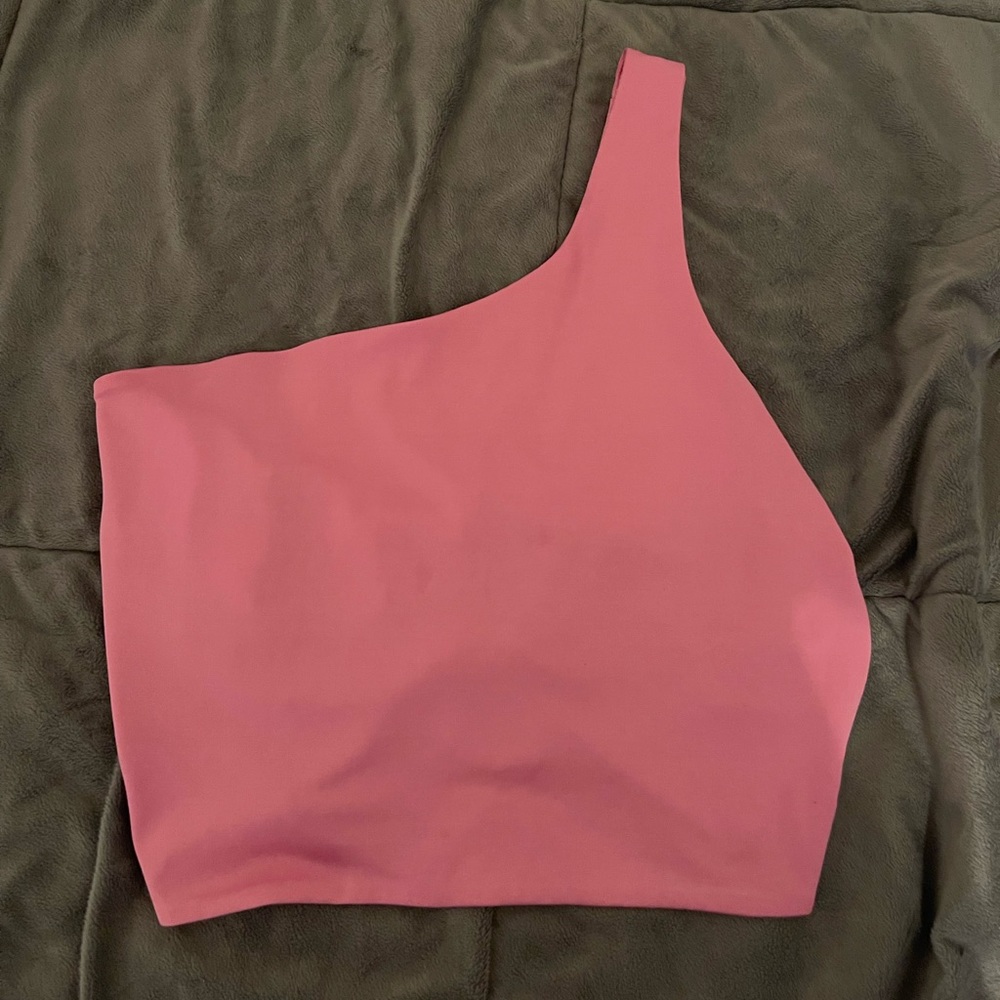 Super cute one shoulder top